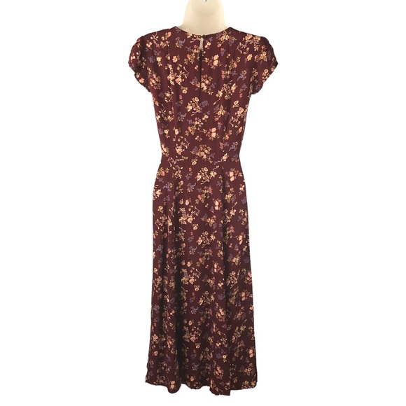 Women's Burgundy Floral Pattern Reformation Fauna Dress in Chantelle. Size 0 - Picture 5 of 16